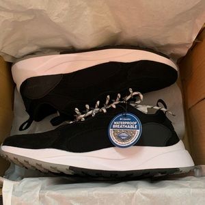 Women’s  Columbia waterproof sneakers